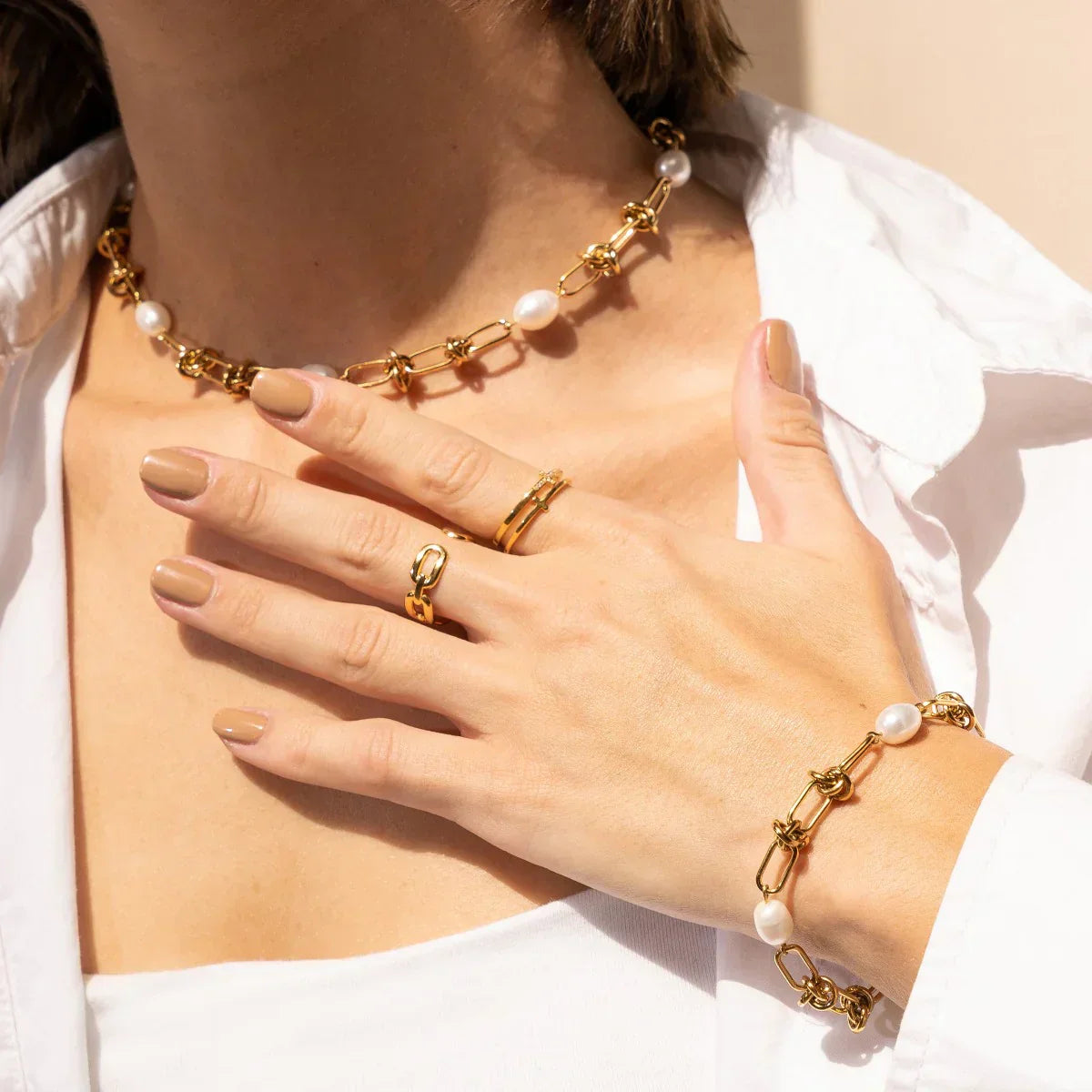 Collar de Nudo y Perla Bañado en Oro de 18k