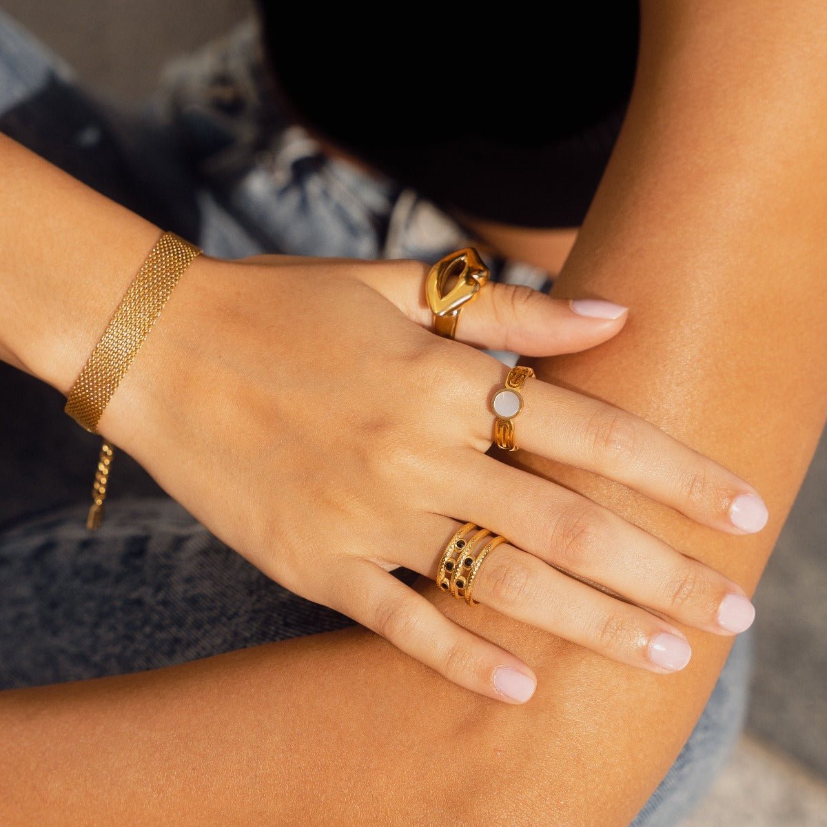 Anillo ajustable Melina bañado en oro de 18 quilates