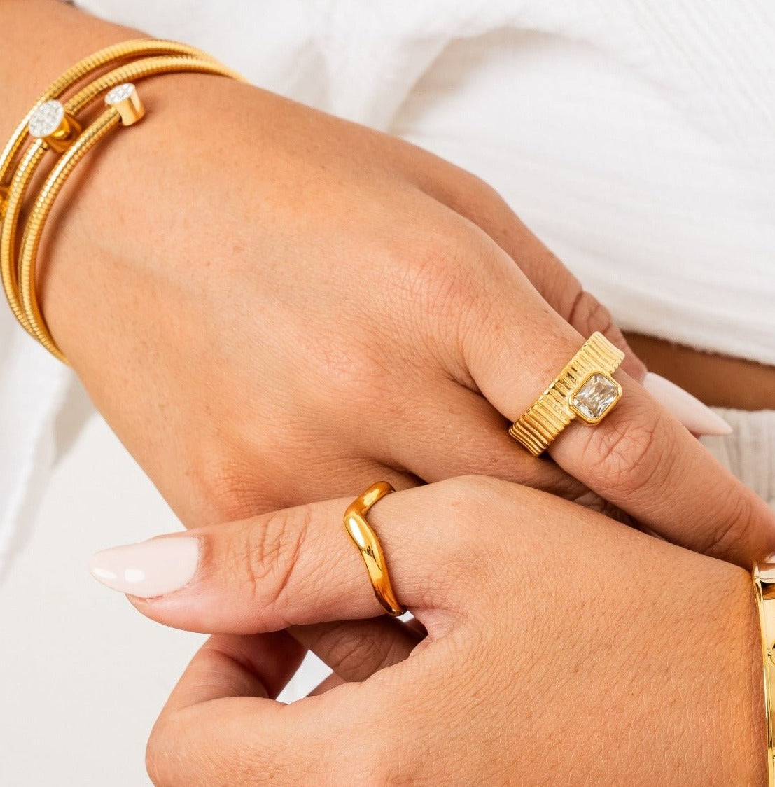 Anillo Aspen bañado en oro de 18 quilates