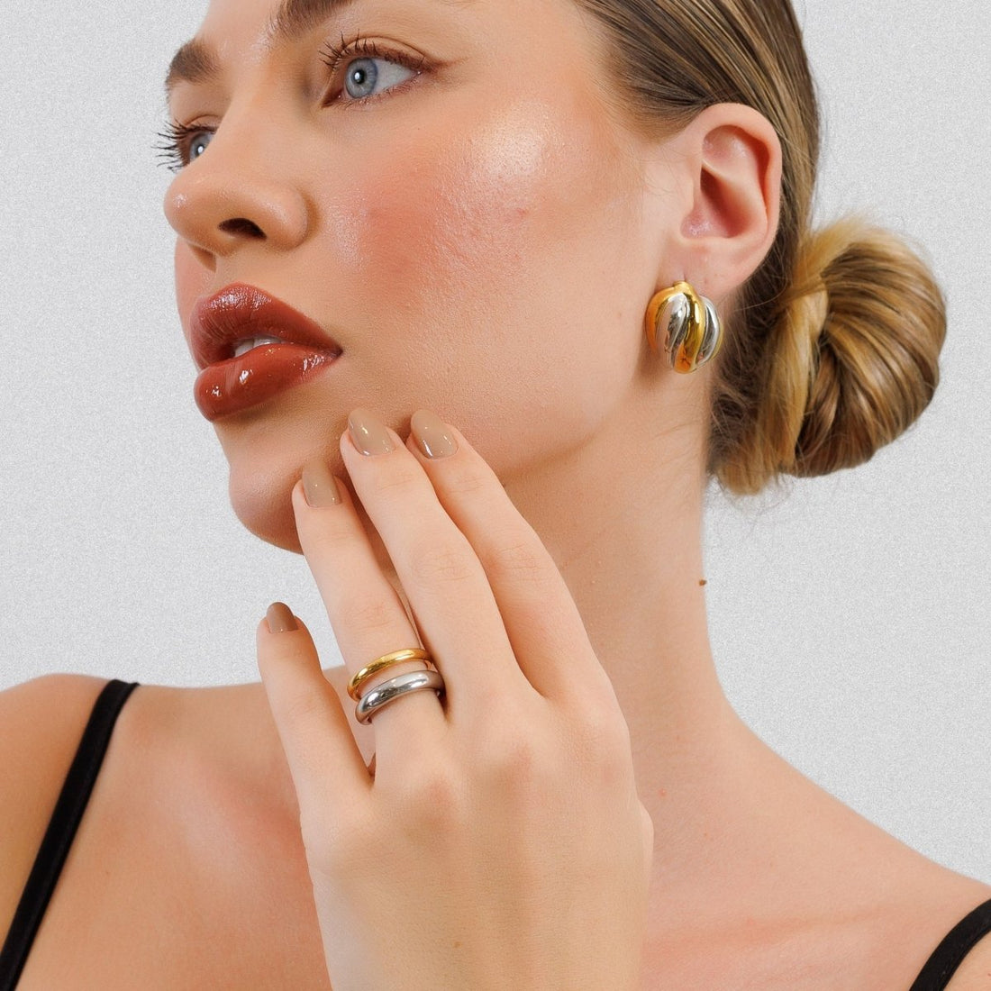 Anillo ajustable Duality con baño combinado de oro y plata