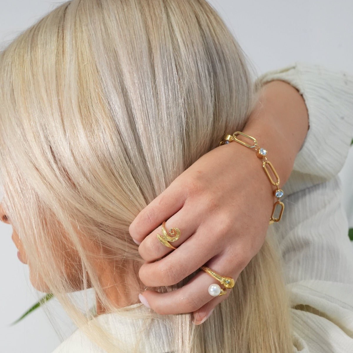 Anillo Elegance Perla Chapado en Oro de 18k