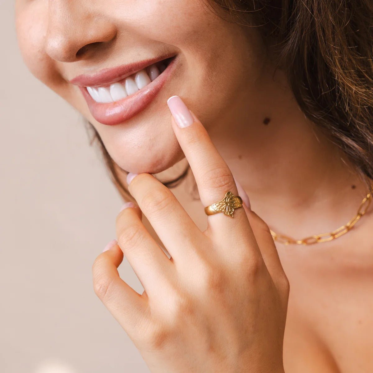 Anillo Flora Ajustable Chapado en Oro de 18K