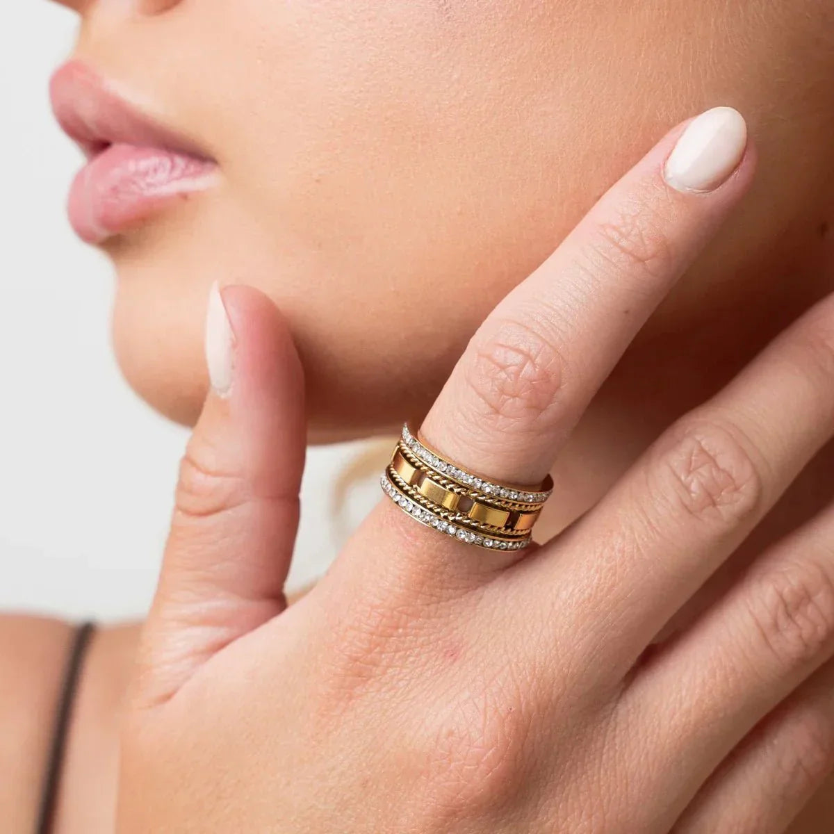 Anillo Impulse bañado en oro de 18 quilates