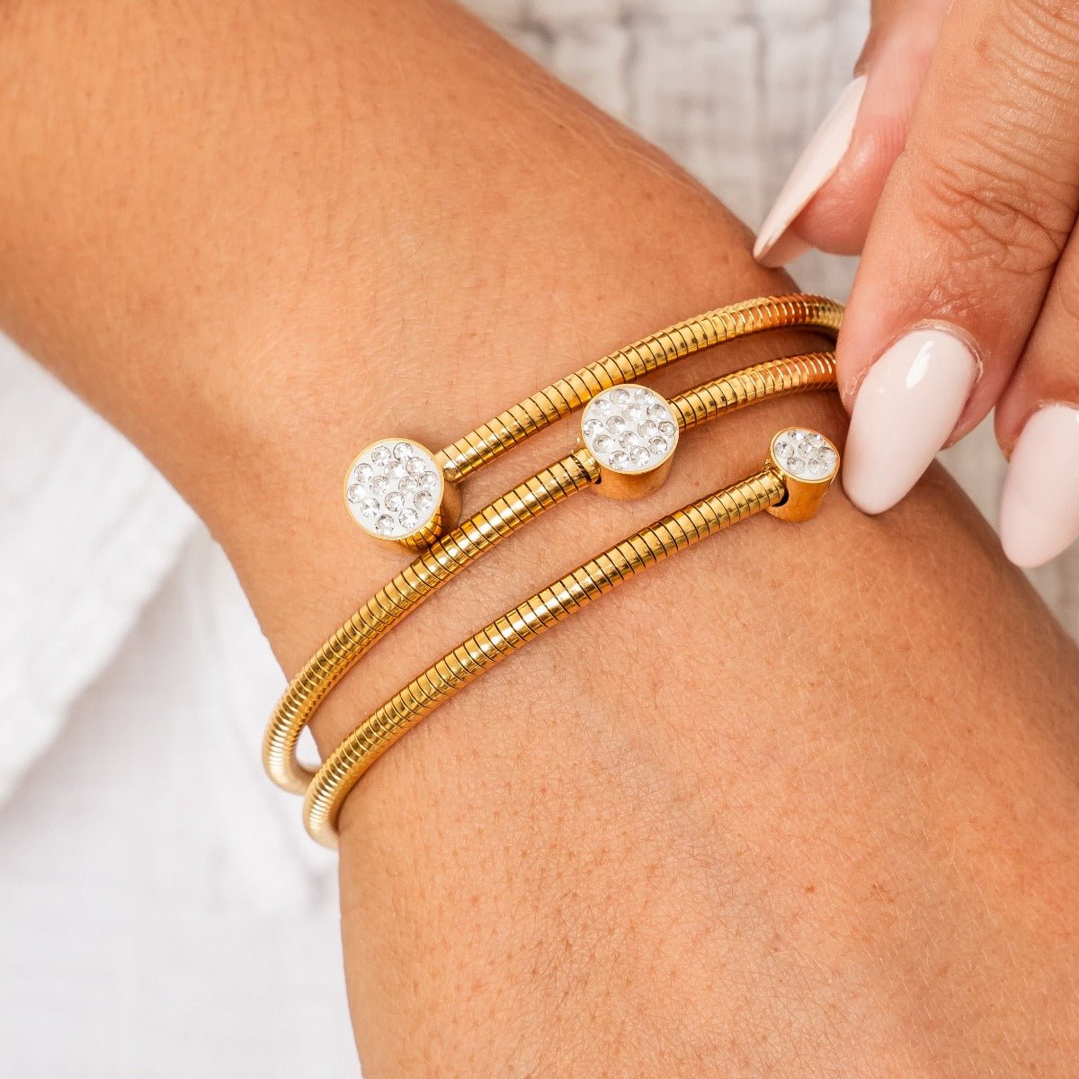 Pulsera Espiral con Cristales, Baño de Oro de 18k