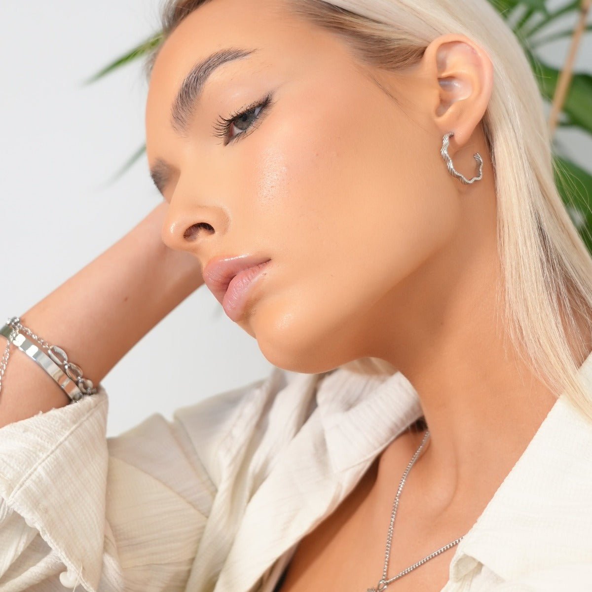 Pendientes de aro con textura ondulada - Plata