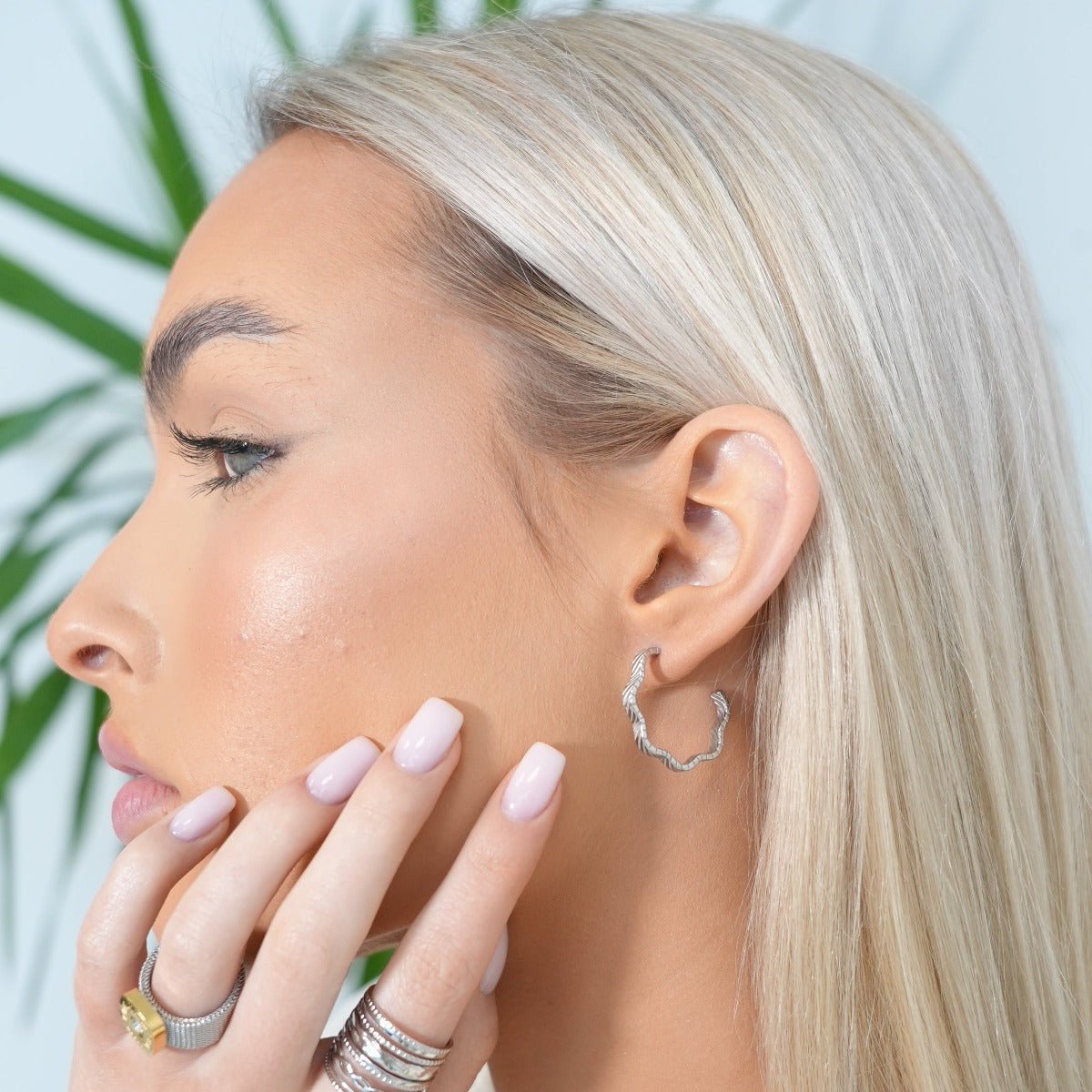 Pendientes de aro con textura ondulada - Plata