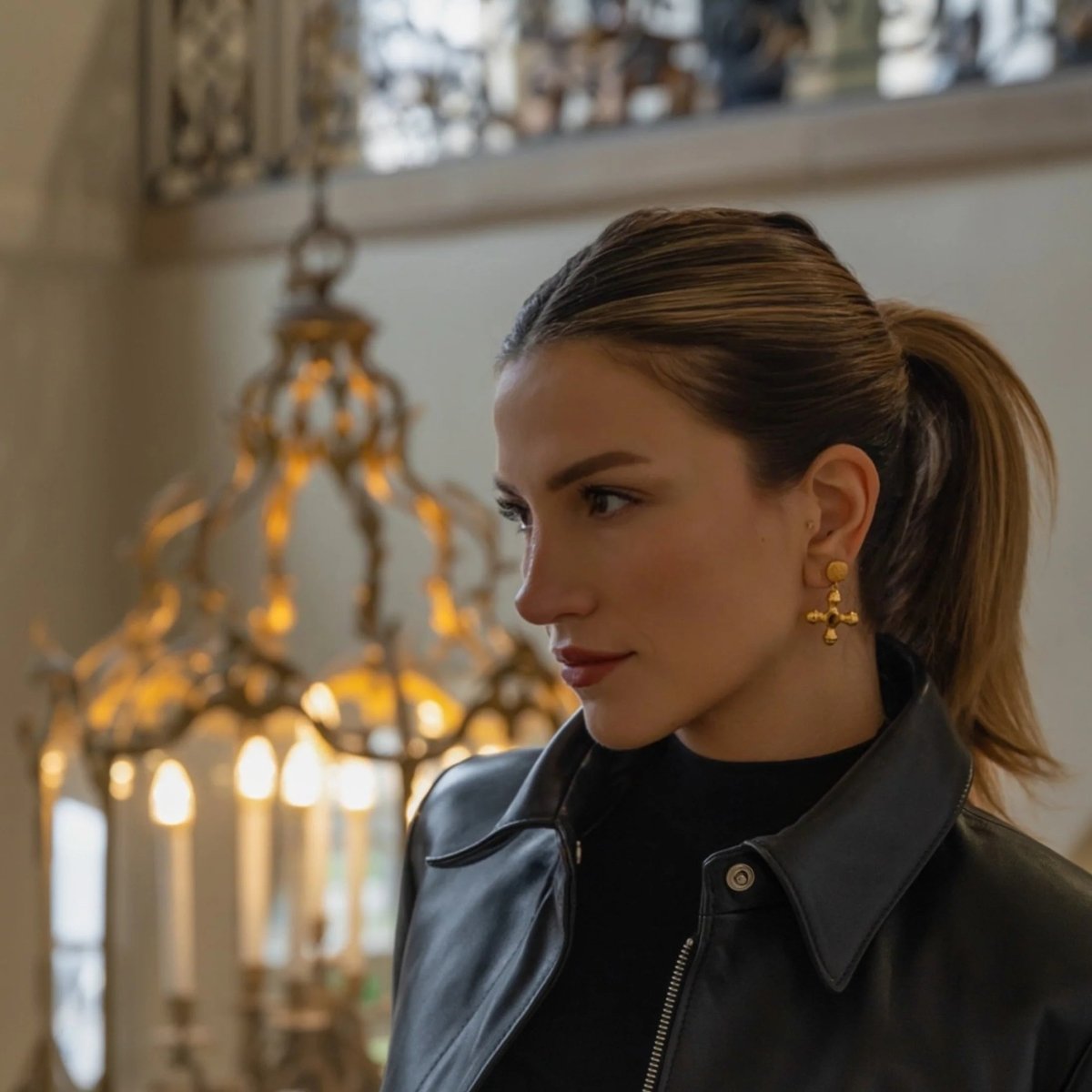 Pendientes de ojo de tigre bañados en oro de 18 quilates