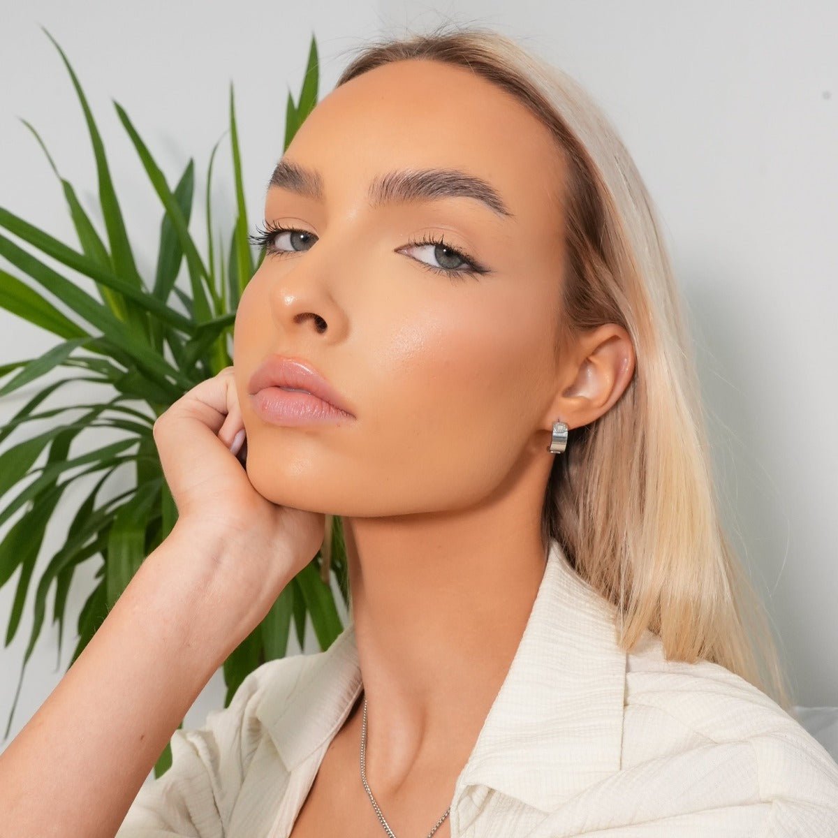 Pendientes con dije cuadrado - Plata