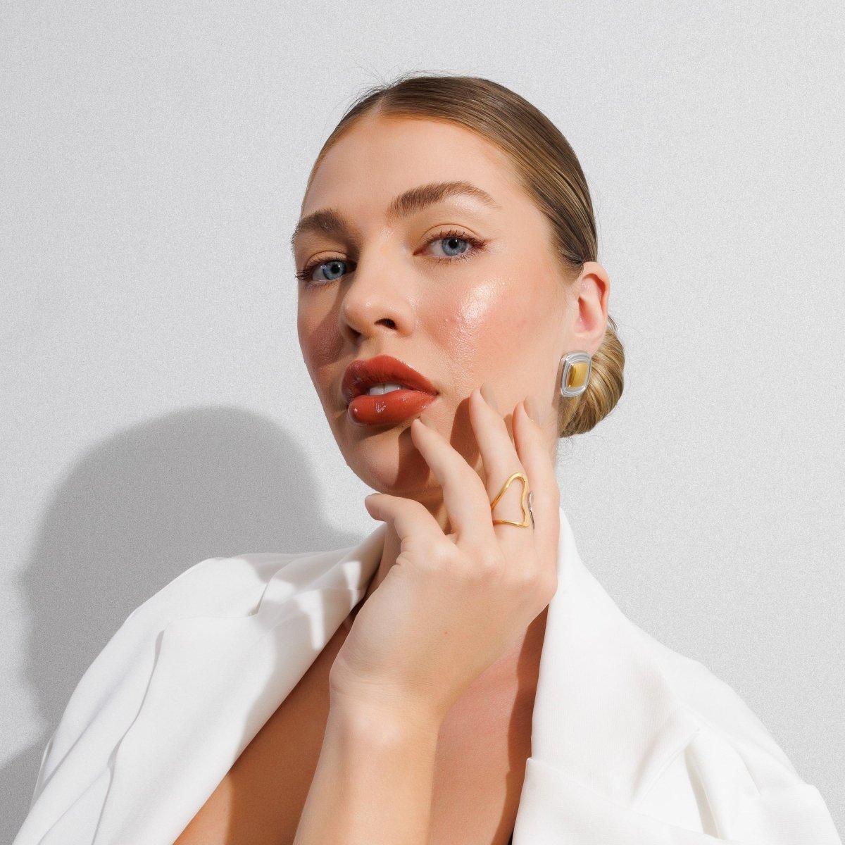 Pendientes cuadrados Lumière con baño combinado de oro y plata