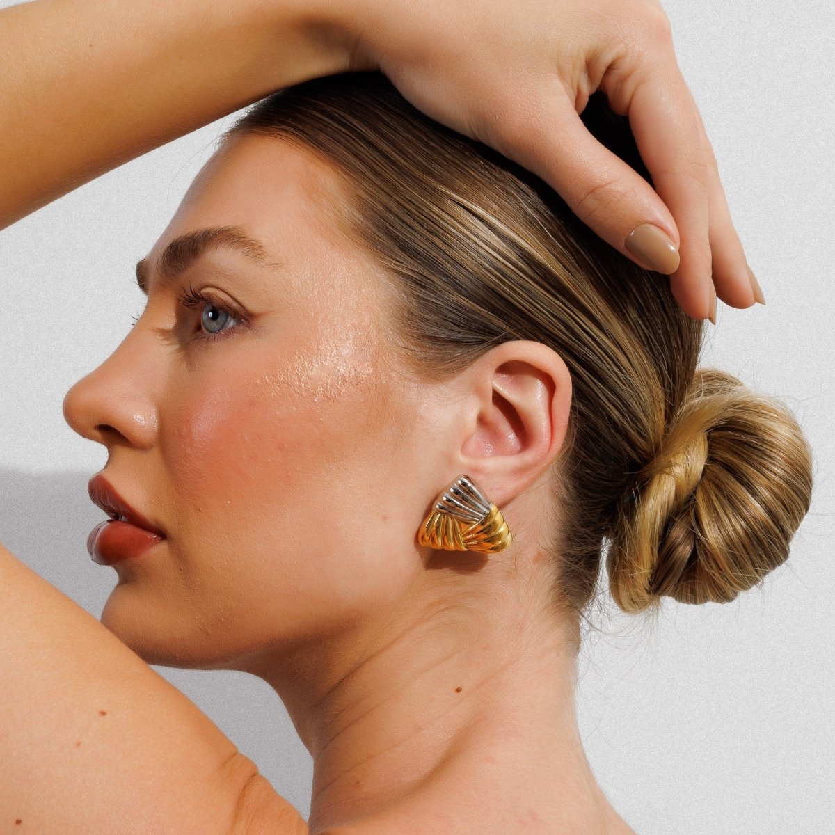 Pendientes Triad Shine con baño combinado de oro y plata