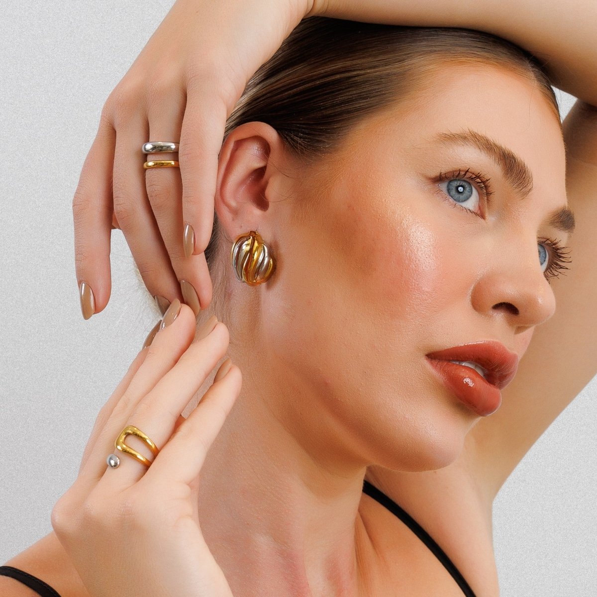 Pendientes Twist Essence con baño combinado de oro y plata