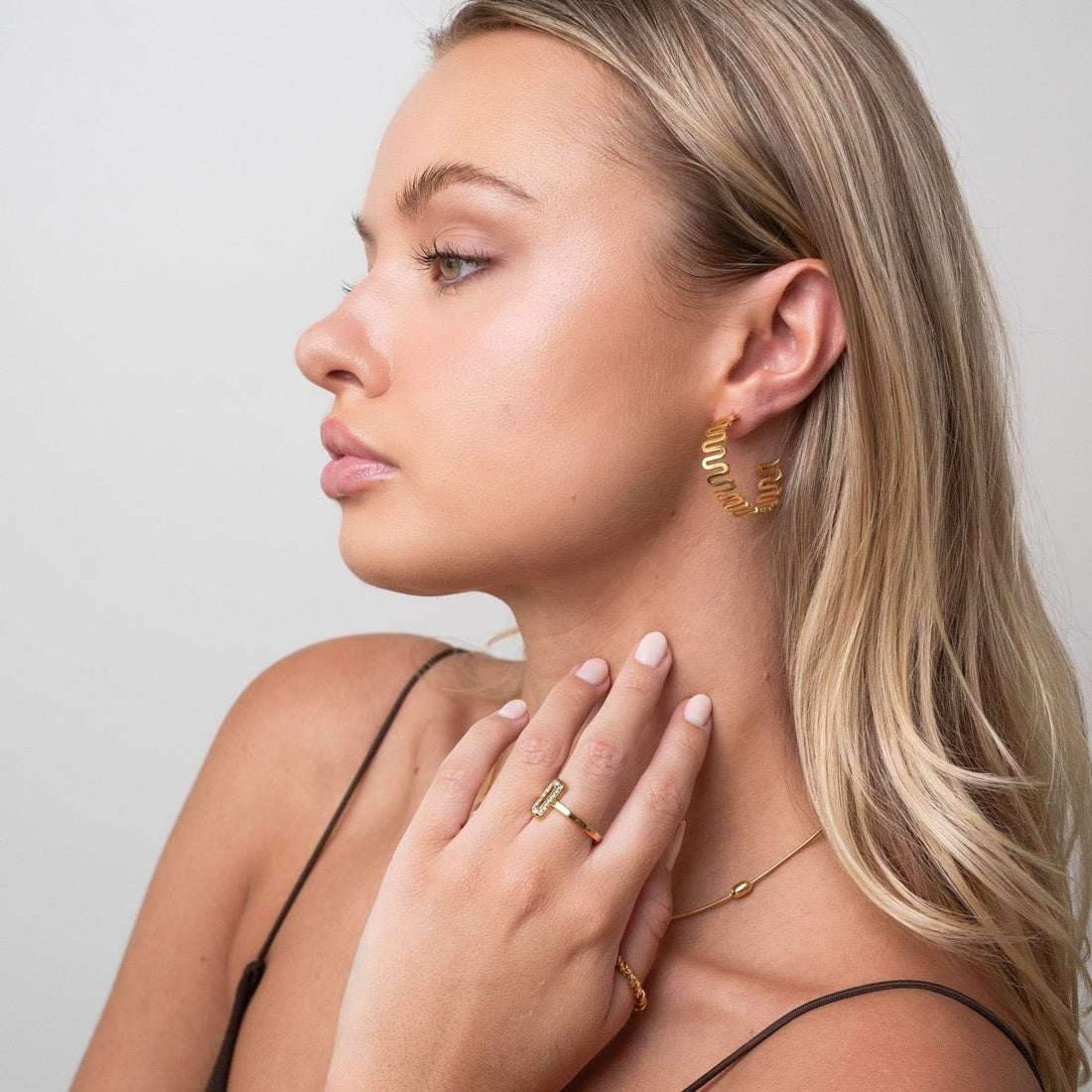 Pendientes Zig Zag bañados en oro de 18k