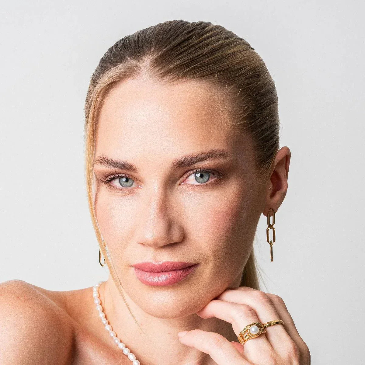 Pendientes colgantes de eslabones chapados en oro de 18 quilates