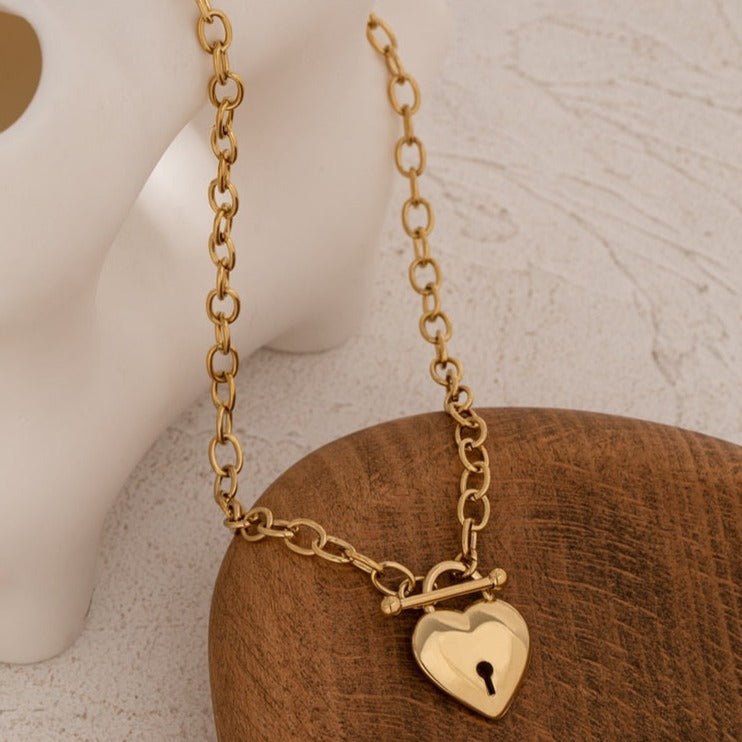 Collar de corazón de amor eterno, chapado en oro de 18 quilates
