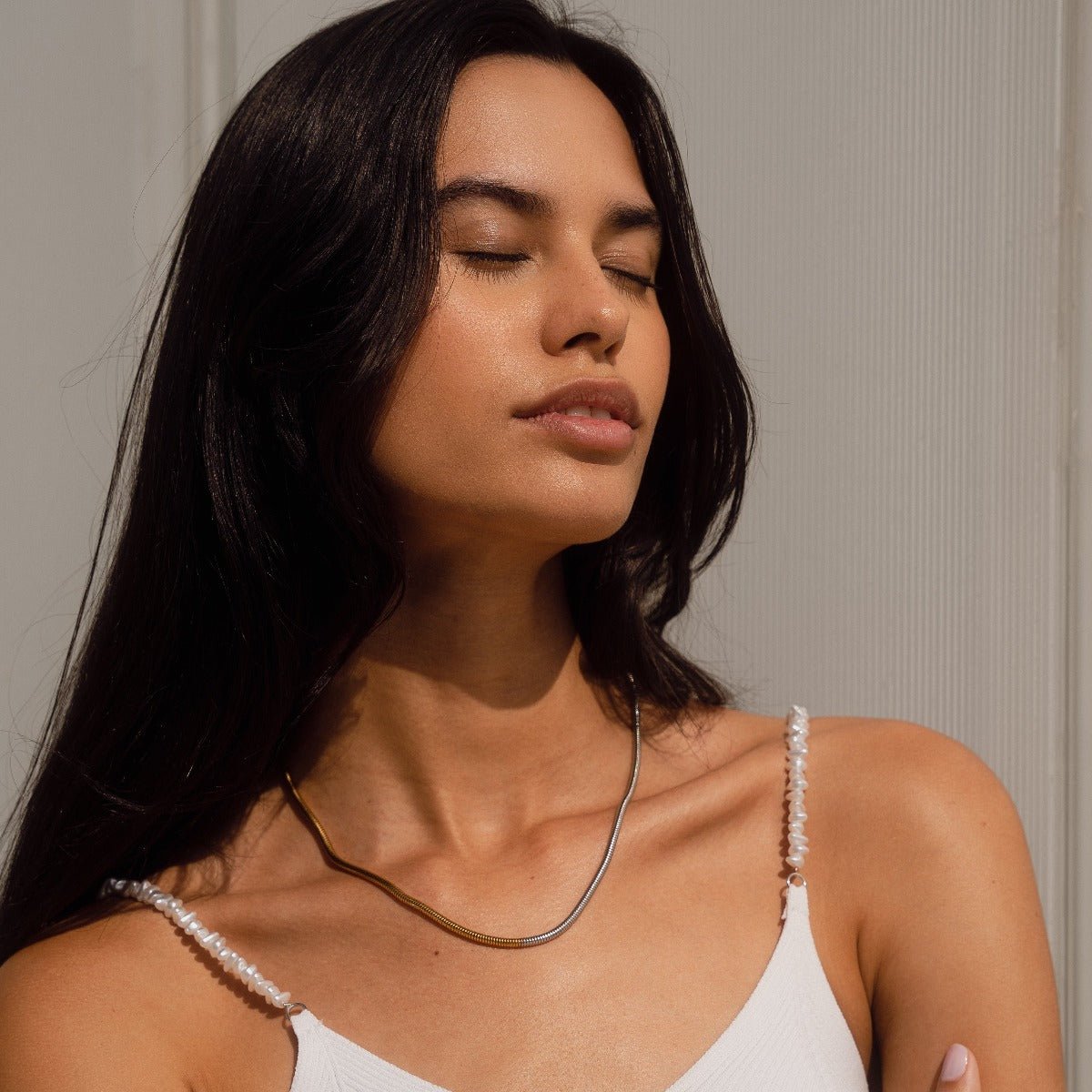 Collar de malla contrastante bañado en oro de 18 quilates