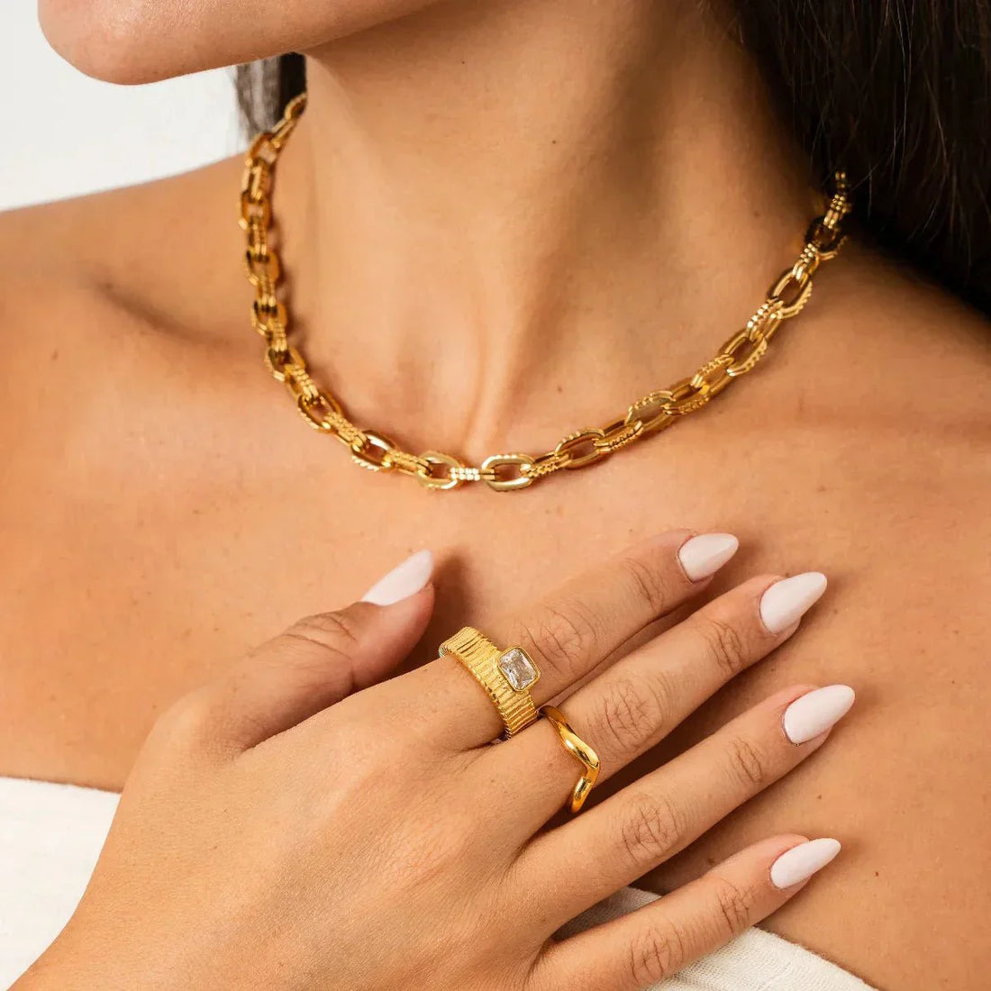 Collar de eslabones gruesos bañado en oro de 18 quilates