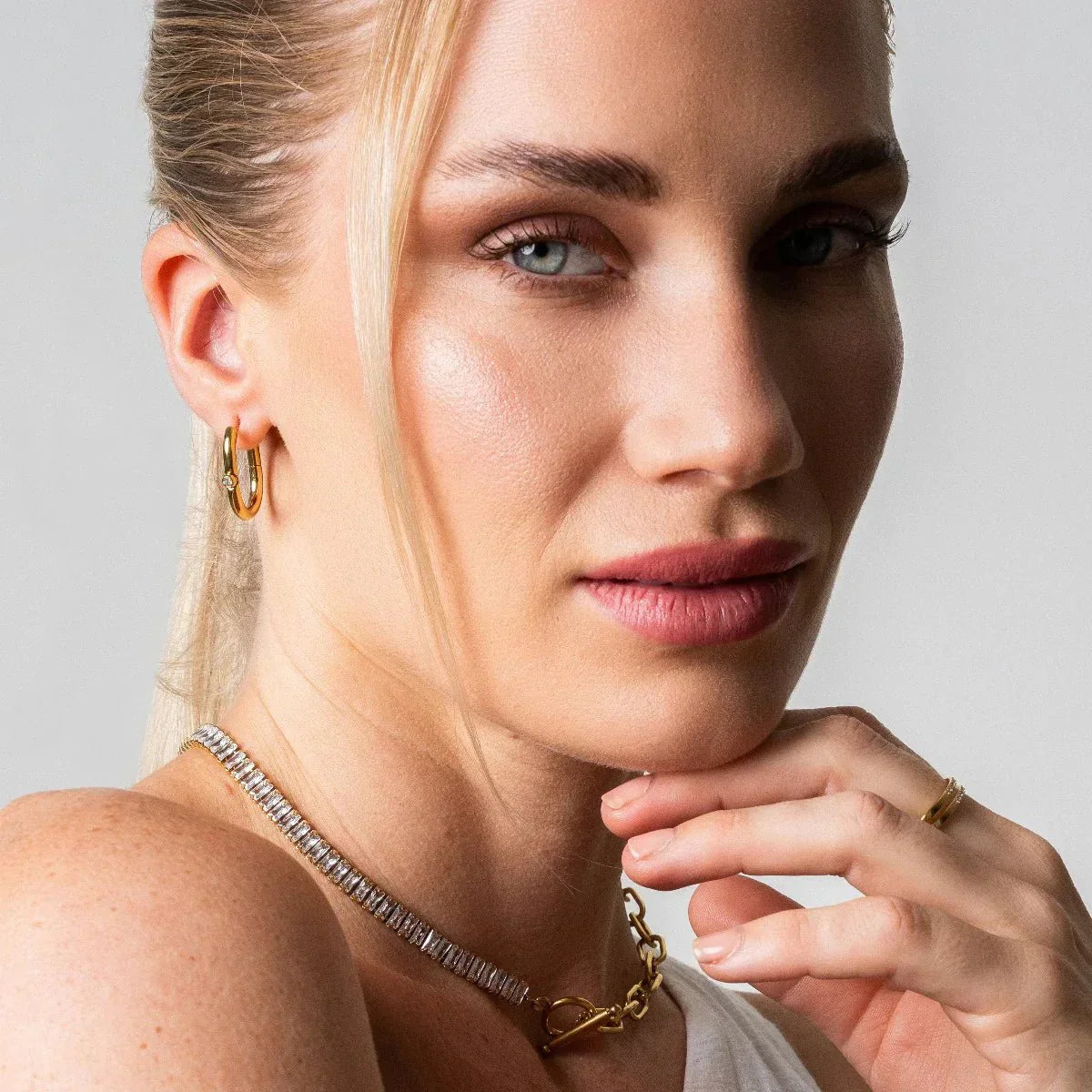 Gargantilla Riviera Baguette bañada en oro de 18 quilates