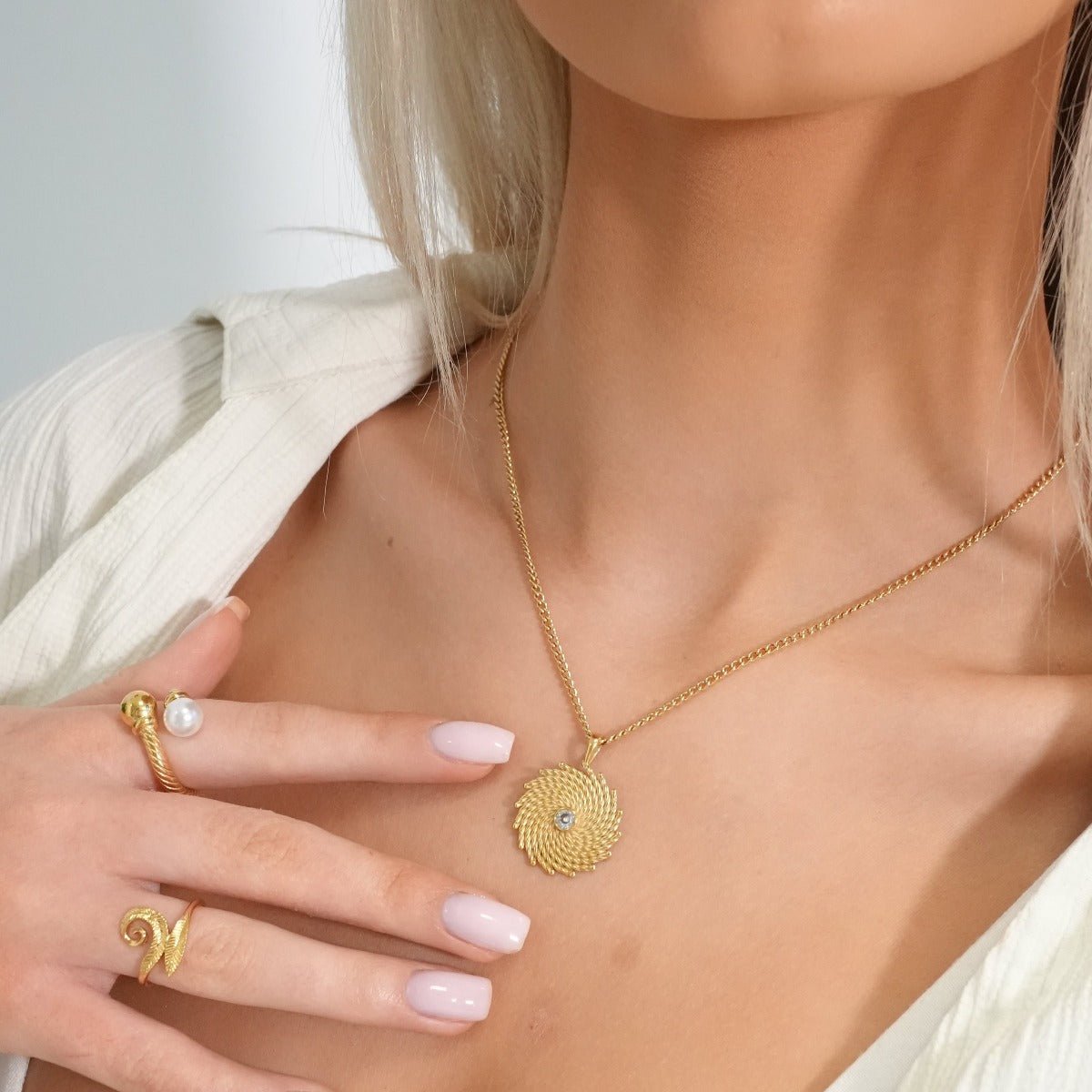 Collar Glow bañado en oro de 18 quilates