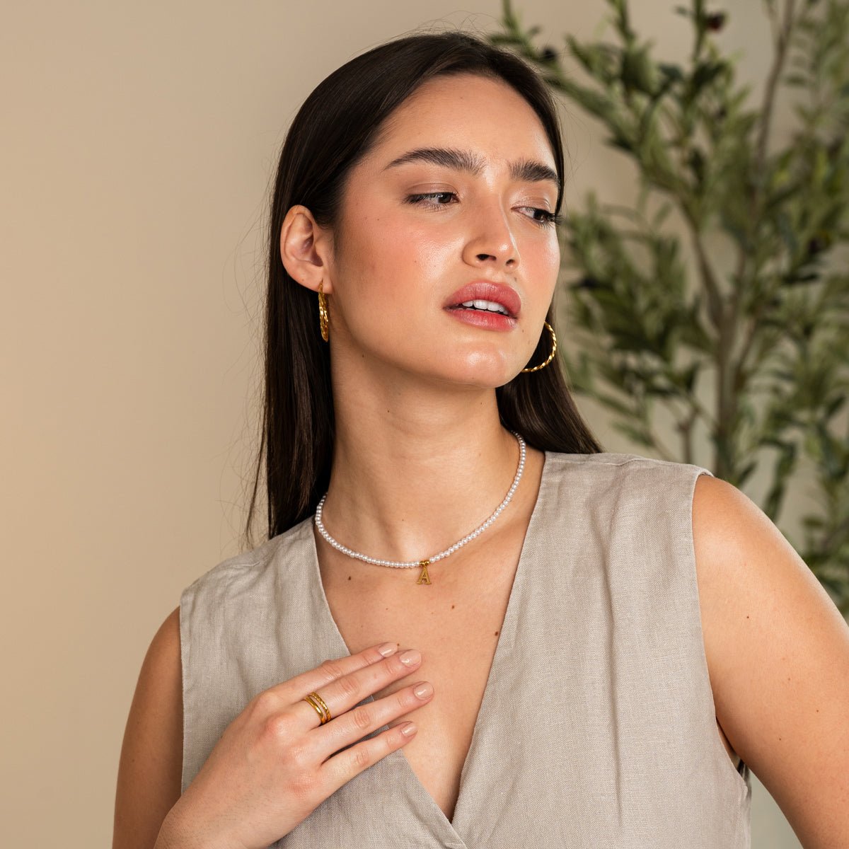 Collar con letra inicial y perla, chapado en oro de 18 quilates