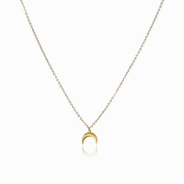 Collar con colgante de luna bañado en oro de 18 quilates