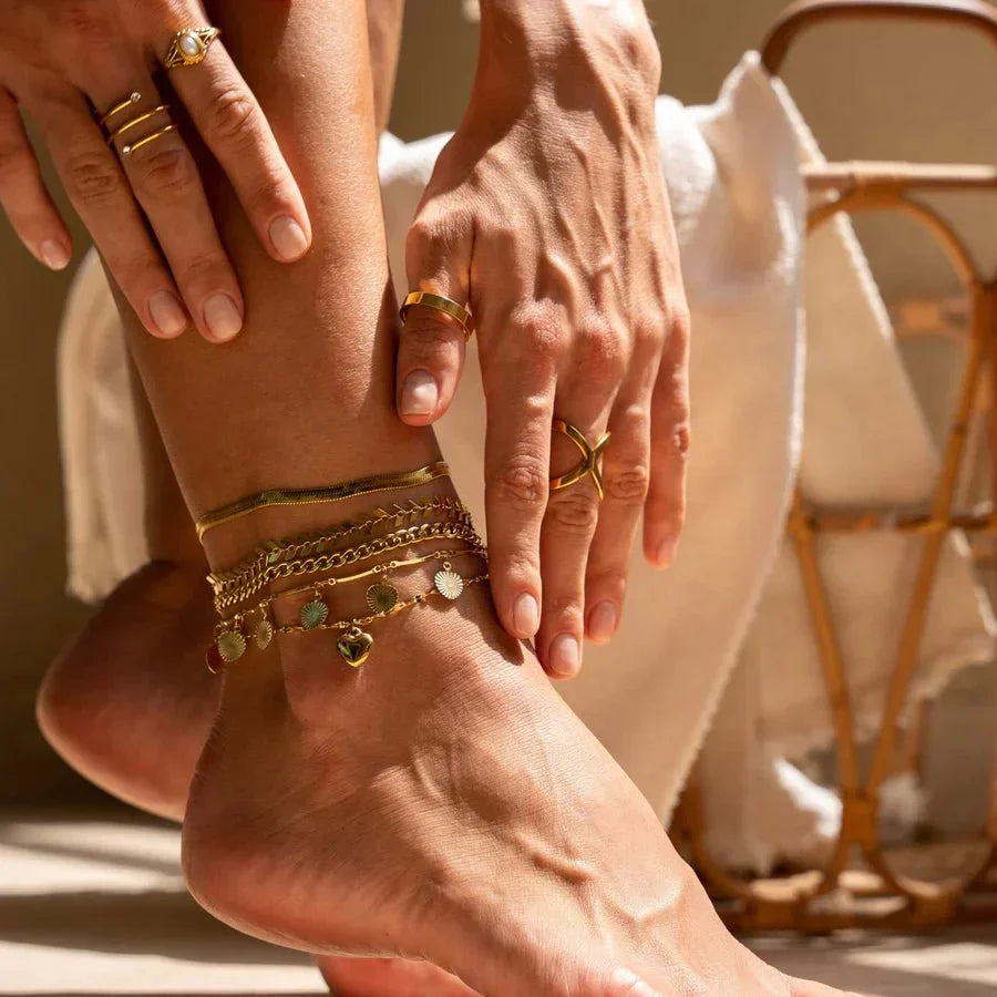 Tobillera Love bañada en oro de 18 quilates